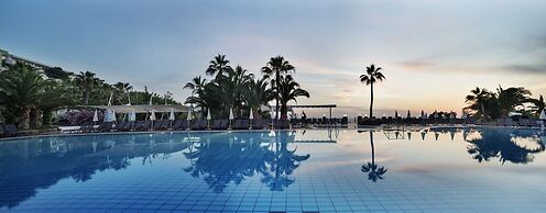 Pine Bay Holiday Resort