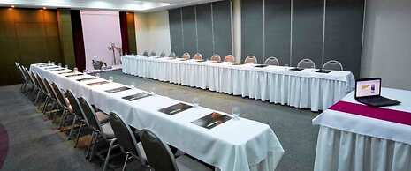 Alta Reggia Plaza Hotel