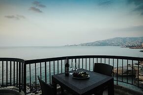 Holiday Suites Hotel And Beach