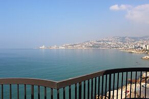 Holiday Suites Hotel And Beach