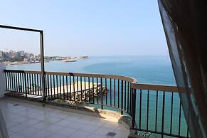 Holiday Suites Hotel And Beach