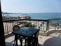 Holiday Suites Hotel And Beach