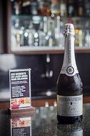 SJ Royal - San Juan Curitiba