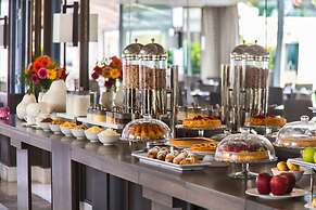 Renaissance Naples Hotel Mediterraneo