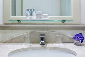 Renaissance Naples Hotel Mediterraneo