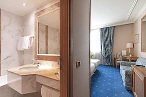 Royal Garden Hotel