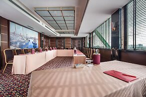 Royal Garden Hotel