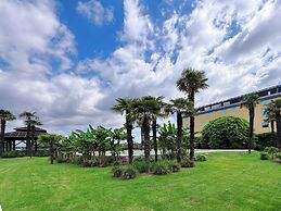 Royal Garden Hotel