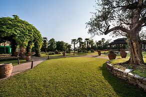 Royal Garden Hotel