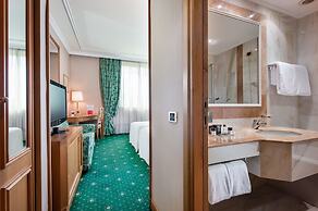 Royal Garden Hotel