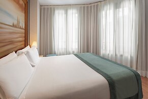 Catalonia Excelsior Hotel