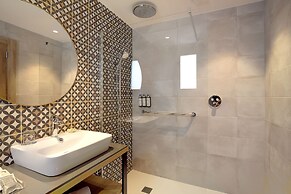 Catalonia Excelsior Hotel