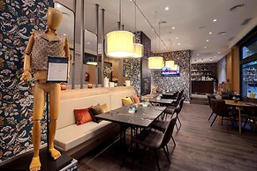 Catalonia Excelsior Hotel