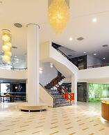 Lucy Hotel