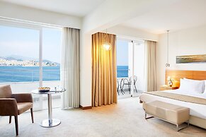 Lucy Hotel