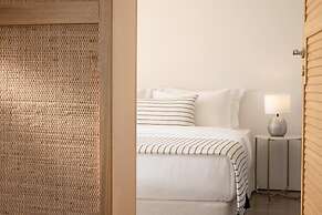 Lucy Hotel