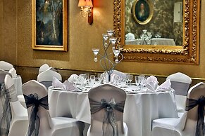 The Bull Hotel, Sure Hotel Collection by Best Western