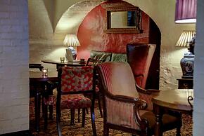 The Bull Hotel, Sure Hotel Collection by Best Western