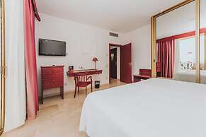 Cleopatra Palace Hotel