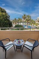 Metropolitan Al Mafraq Hotel