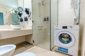 Metropolitan Al Mafraq Hotel