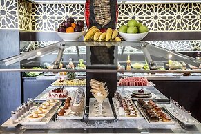 Metropolitan Al Mafraq Hotel