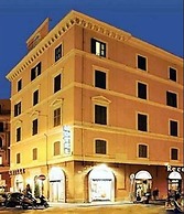 Hotel Lirico