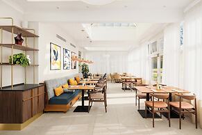 voco Letchworth Hall by IHG