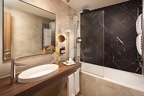 NH Collection Amsterdam Flower Market