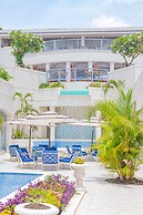 Savannah Beach Club Hotel