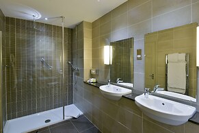Crown and Mitre Hotel