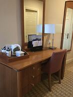 Crown and Mitre Hotel