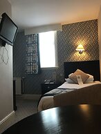 Crown and Mitre Hotel