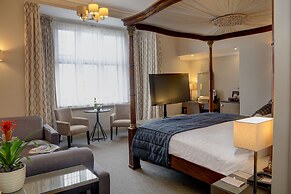 Crown and Mitre Hotel