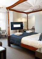 Crown and Mitre Hotel