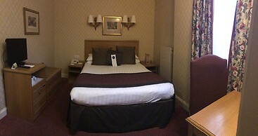 Crown and Mitre Hotel