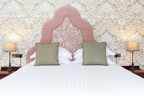 Lake District Castle Inn