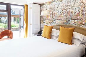 Lake District Castle Inn