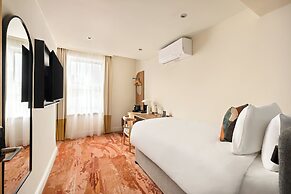 London Bloomsbury Square Hotel