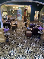Stone House Hotel
