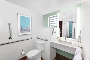 Club Wyndham Elysian Beach Resort