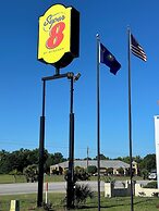 Super 8 by Wyndham Florence SC I-95 North / Hwy 76