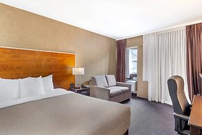 Quality Inn Toronto Airport