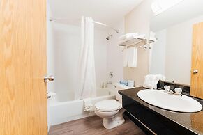 Super 8 by Wyndham Grande Prairie