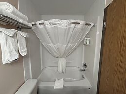 Super 8 by Wyndham Whitecourt