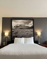 Super 8 by Wyndham Whitecourt