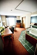 Super 8 by Wyndham Whitecourt