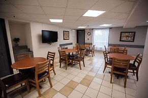 Super 8 by Wyndham Whitecourt