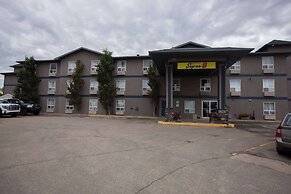 Super 8 by Wyndham Whitecourt