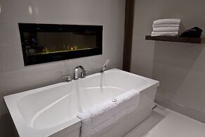 Atlantic Host Hotel, Trademark Collection by Wyndham